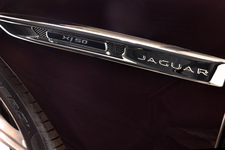 Детали экстерьера Jaguar XJ50 (X351) 2019 года  (ZA) (фото 4 из 16)